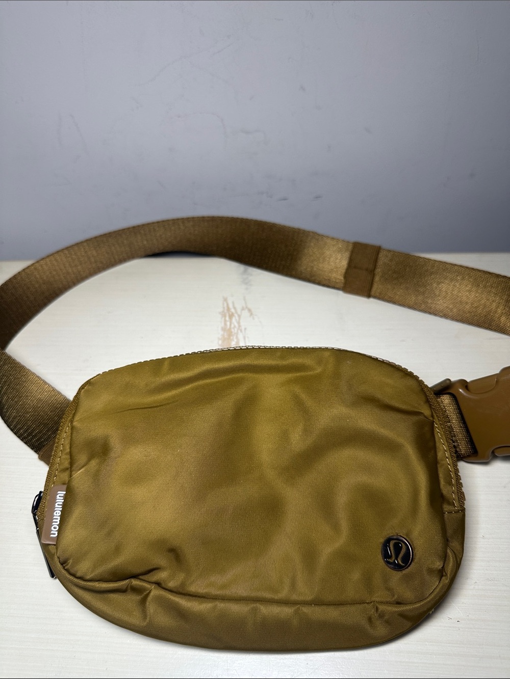 Lululemon Athletica dark Tan Belt crossbody adjustable Bag - Picture 1 of 7